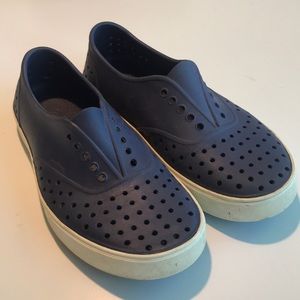 Native shoes, navy